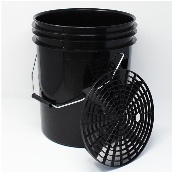 Black Bucket W/Grit Guard